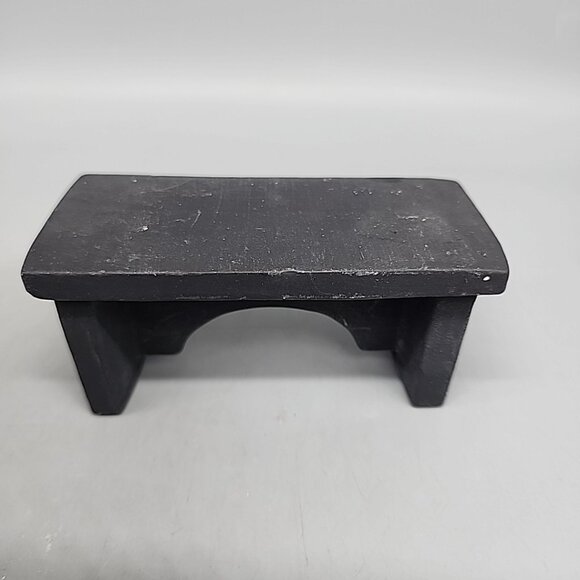 Amish Family Ceramic Figurine Amish Sitting Girl on Bench 7" Tall - Picture 5 of 9